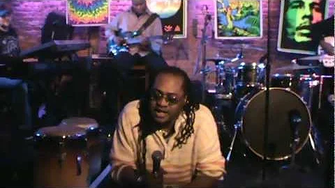 Shawn Holloway - Saving all my love for you. "Live...