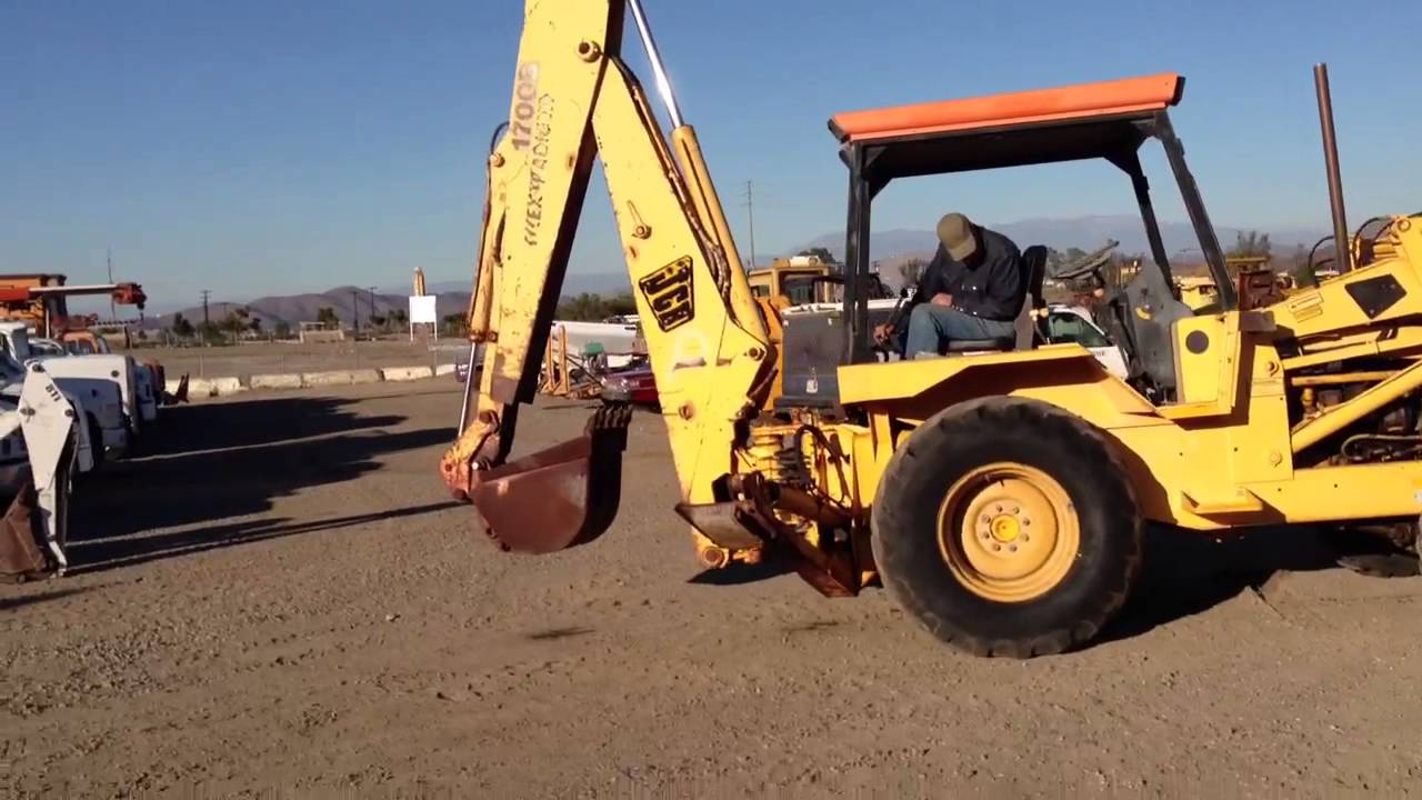 Jcb 1700b backhoe - YouTube