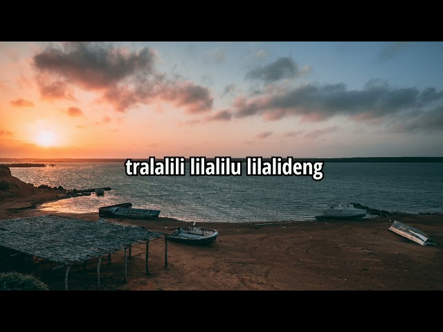 TRALALA TRILILI - SENIOR ( COVER UKULELE ) class=