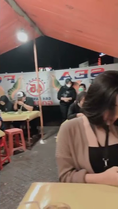 VIDEO HALU - MAKAN DI PINGGIRAN JALAN SAMA PACAR || PRANK MANTAN