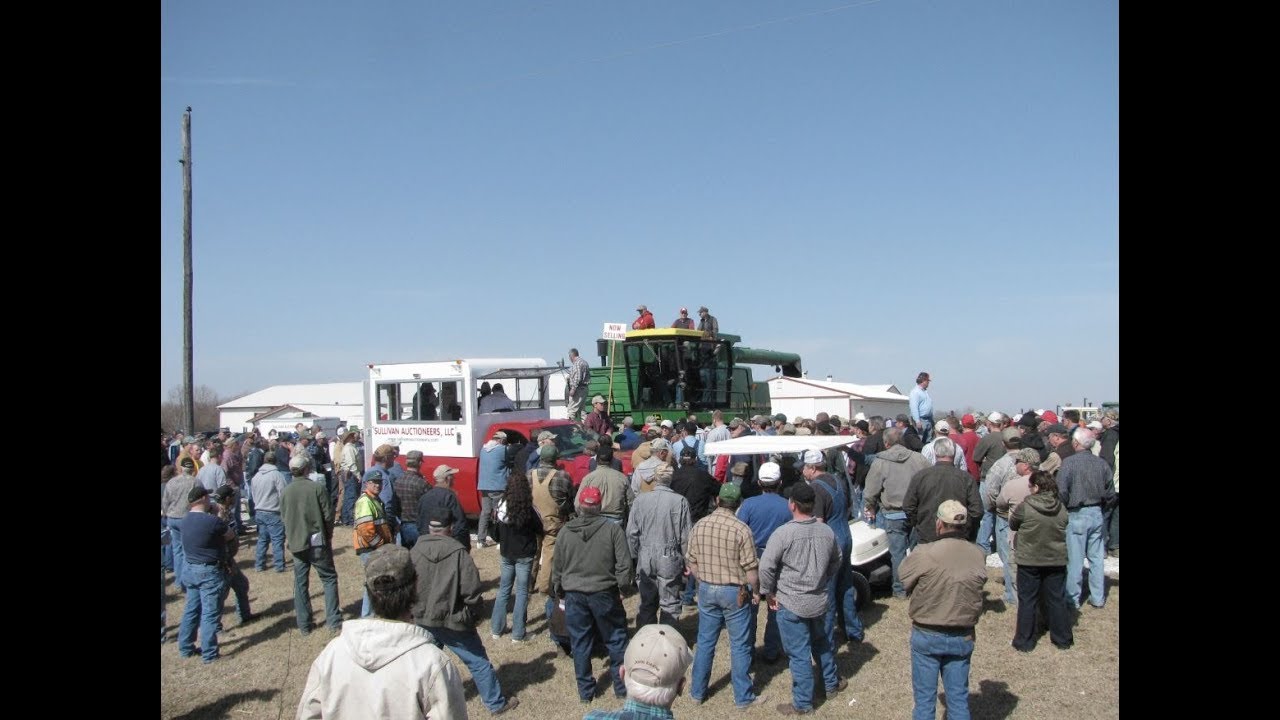 Story Of 1982 John Deere 7720 Combine With 478 Hours Sold On Illinois Auction 10 Years Ago