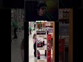 Criança sem celular!