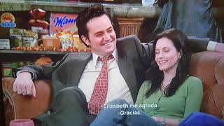 Friends - Phoebe teases Ross . Phoebe le hace una broma a Ross