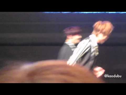 121013 Onew Smile