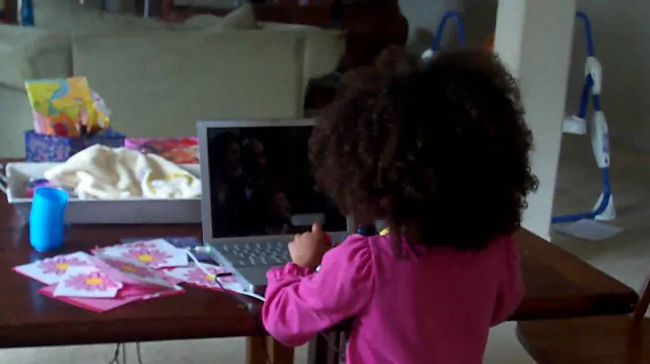 Cadence Shae sings "Annie"