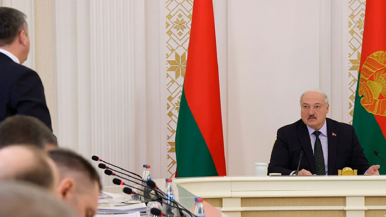 Лукашенко потребовал увеличить темпы разведки и добычи полезных ископаемых