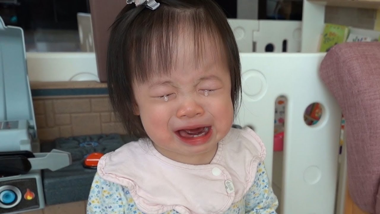 아빠 나한테 왜 그래요? ㅠㅠ 아기 예나 울음 터진 사연은? 반응 카메라 2탄 (feat. 송충이) 가족 일상 브이로그 뉴욕이네