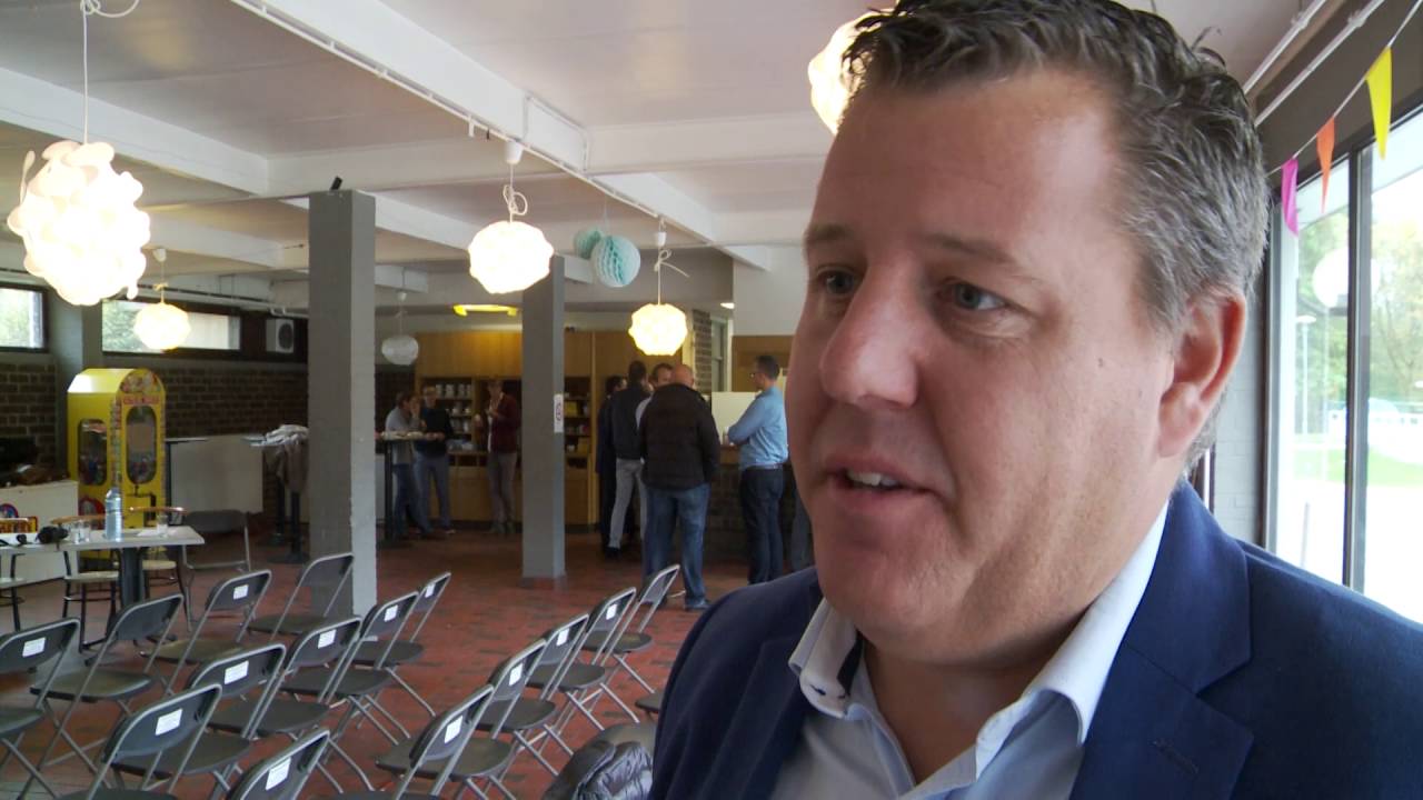 Slim zwembadencomplex  in  Mol 19 okt 2016