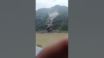 Mountain landslide. In Yunxi County, Hubei Province.