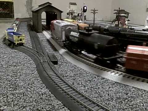 HO UP 4-8-8-4 Big Boy on Carpet Central Lionel Layout. - YouTube