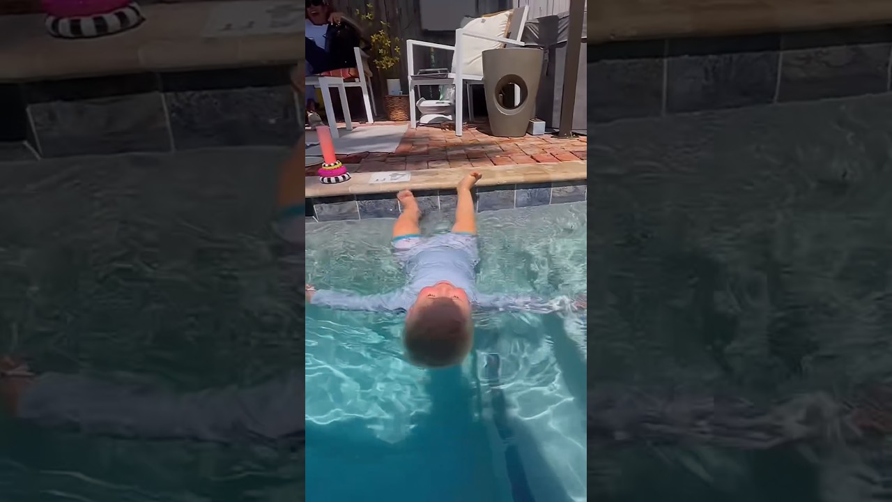 Baby Fell in the Pool and instantly Floated Independently #babysafety #swimming