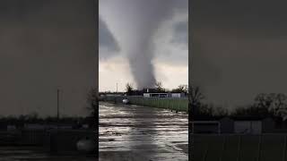 Huge Tornado Sweeps Through Lincoln, Nebraska - 1500903
