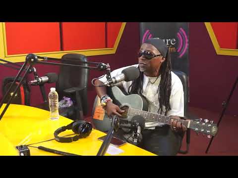 Amanzeba performs ‘Ama’ live and name his New acoustic guitar after the song