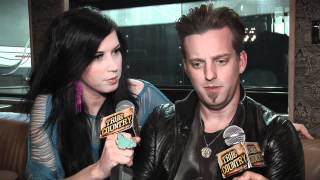 Thompson Square Exclusive Tour Bus Interview by TrueCountryTV 13,308 views 12 years ago 5 minutes, 24 seconds