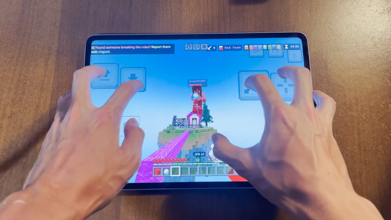 Hive Bedwars Mobile HANDCAM Pro Gameplay (ft. Gmr)