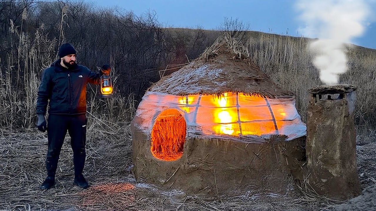 Building a Clay Shelter with Reeds and Film: Survival Skills