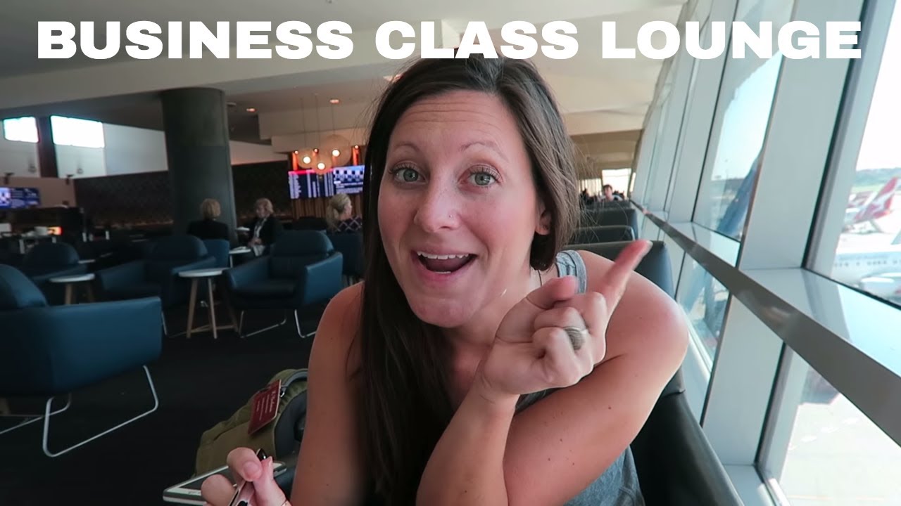 Qantas BUSINESS CLASS Lounge (+Sydney Harbor)