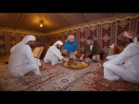 Ντουμπάι: Μαγειρεύοντας ένα παραδοσιακό φαγητό μέσα στην άμμο της ερήμου
