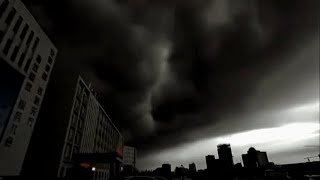 Doomsday storm.. A strange and huge dark cloud appears in the sky!