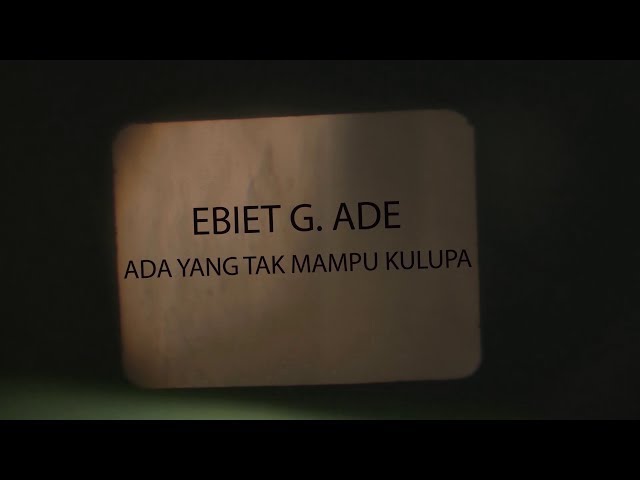 Ebiet G. Ade - Ada Yang Tak Mampu Kulupa (Official Lyric Video) class=