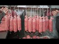 山东大哥卖小吃，400斤猪只取6斤肉，老土炉一次烤2000个