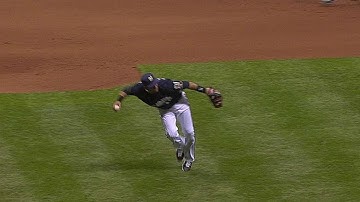 PIT@MIL: Aramis barehands Marte