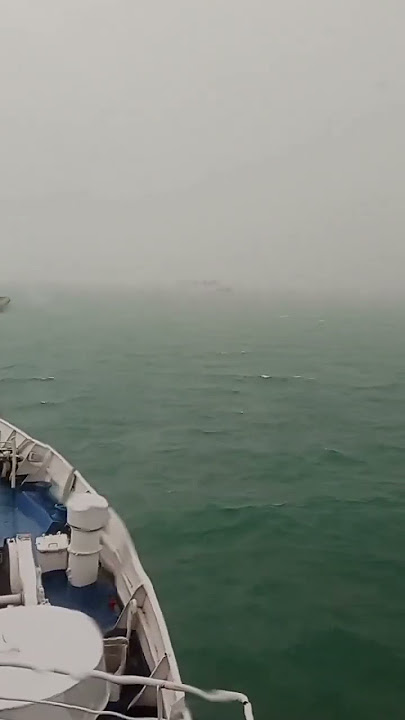 HUJAN   KABUT DIPAGI HARI -TENGAH LAUT