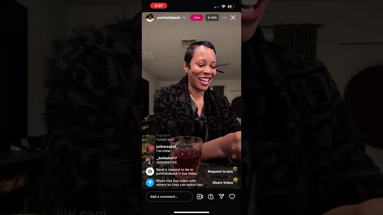 Tia Kemp 'Yuntie' Hilarious Prank Calls On Instagram Live (Full Live)