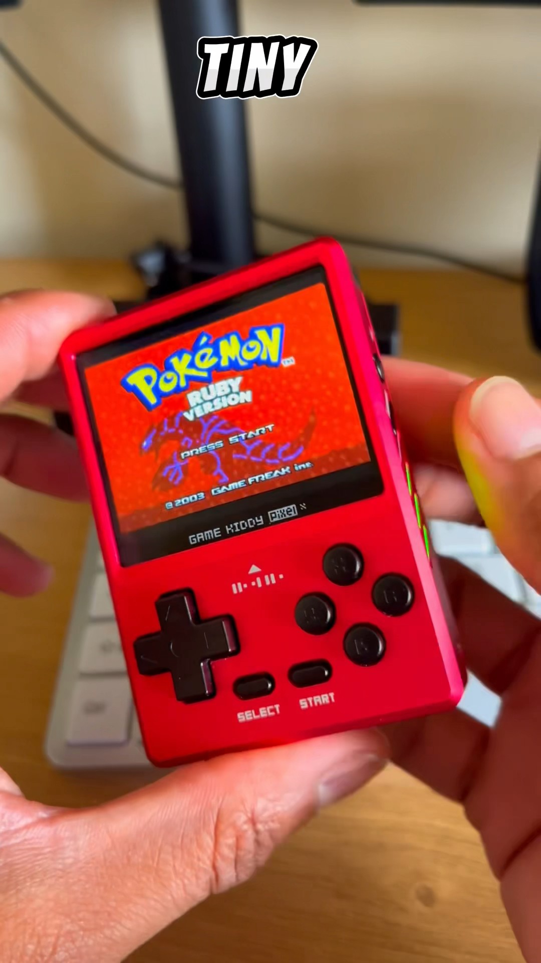 GKD Pixel 赤　ハードケース付き THE BEST GKD PIXEL CASE - YouTube