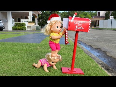 Christmas 🎁📫💌 with my Baby Alive Doll Sara at Santa's house looking for her Presents!! Bananakids