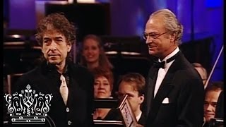 Bob Dylan receiving the Polar Music Prize back in 2000 from the Swedish King Carl XVI Gustaf chords