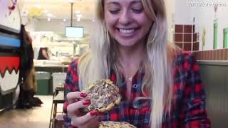 Incredible Video of Food Blogger Scarfing Down 9000 Calorie Burger in 22 Minutes