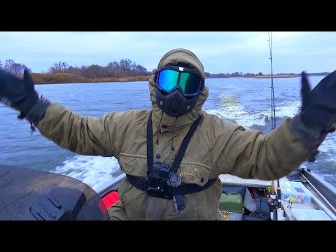 Клюнул СУДАК МЕГАЛОДОН, чуть не сломал спиннинг! Рыбалка в шторм или как мы поехали ловить карася!