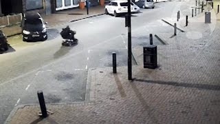 East London burglar escapes on mobility scooter: caugh on CCTV