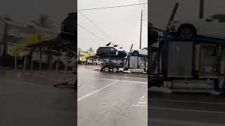 Train crashes into cars