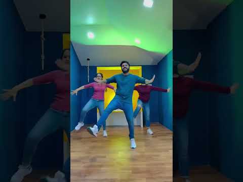 jimikki-ponnu-in-shuffle-style-|-shyamdoc-choreo-|-malavikakrishnadas-|-shuffle-studio-|-anna-prasad