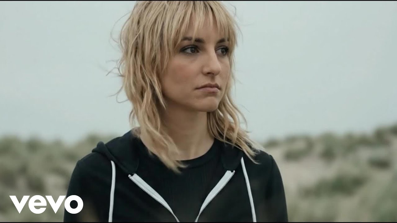 Sadie Wynford - Silver Letters (Official Music Video)