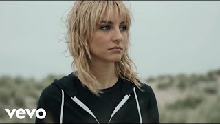 Sadie Wynford - Silver Letters (Official Music Video)