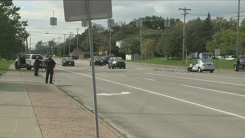 Man dies in Wehrle Drive crash