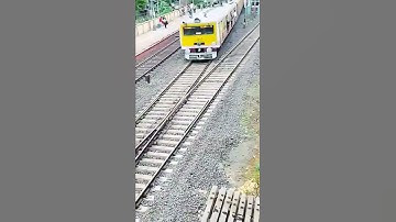 Howrah Local Train#train #shorts #viral #indianrailways