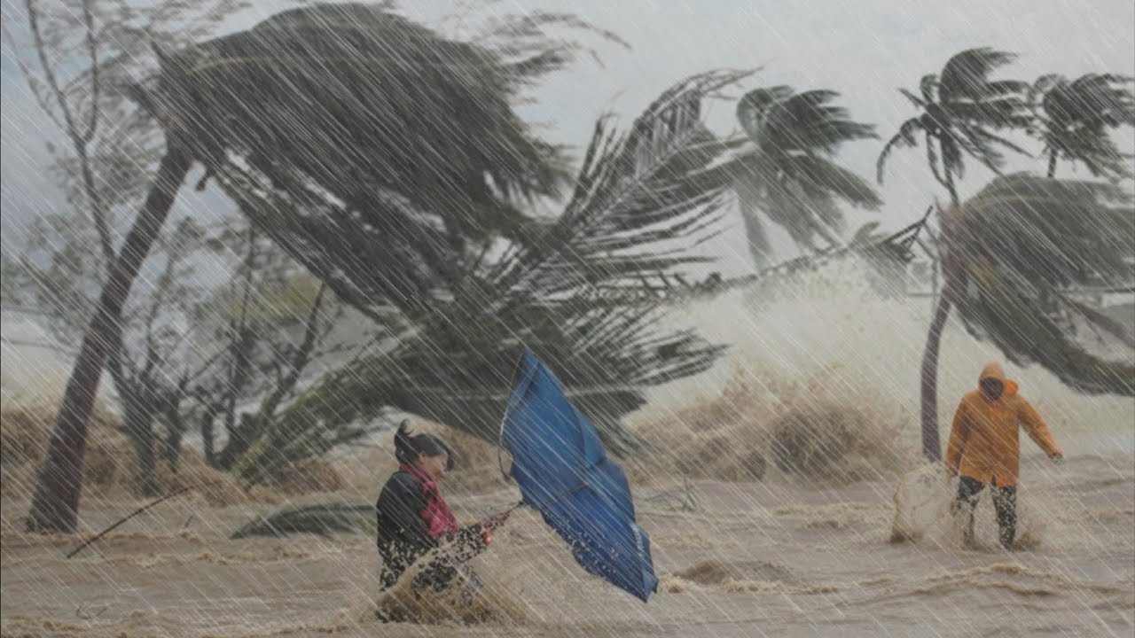 АЗИЯ ПОД АТАКОЙ! САМЫЙ МОЩНЫЙ ЛИВЕНЬ В АЗИИ РАЗРУШАЕТ ЖИЗНЬ ДЕРЕВНИ