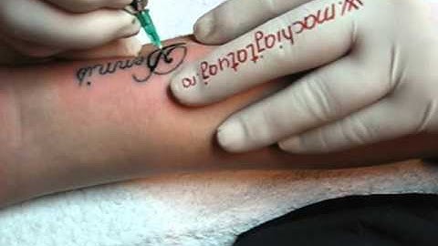 Tatuaj mana nume http://www.machiajtatuaj.ro