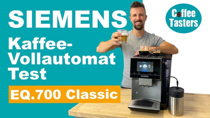 Jede Milch direkt im Gefäß perfekt schäumen – EQ700 classic | Siemens  Kaffeevollautomat - YouTube