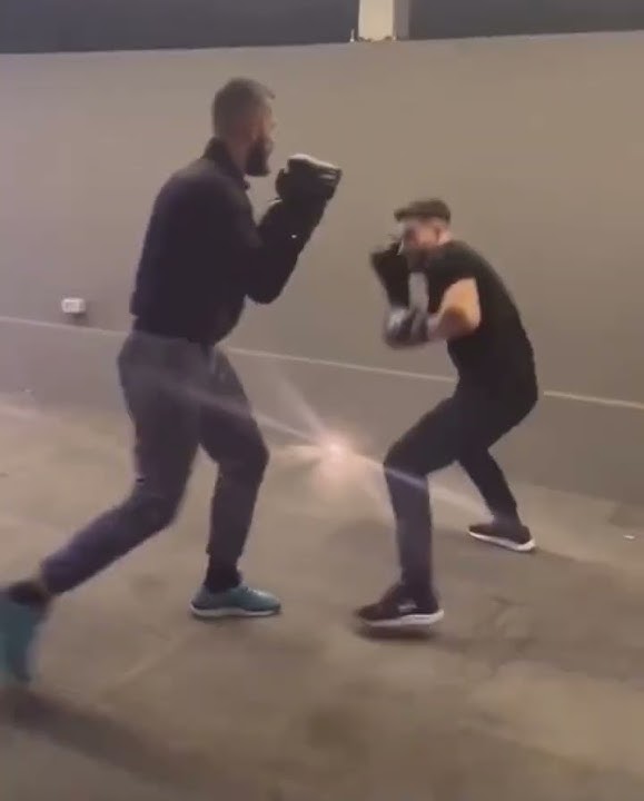 ANDREW TATE DROPS TIKTOK STAR ROBERT ALEXANDRU! 🥊