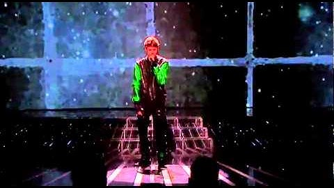 Justin Bieber with Stevie Wonder and Drew --The X Factor ♥