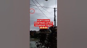 KUNTILANAK KESETRUM? HAHH🤨? #viral #shorts #penampakan #jin #kuntilanak #gunung #pocong #cerita