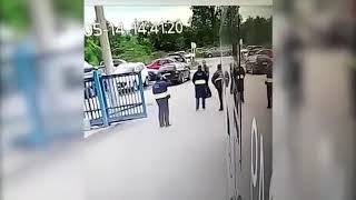 Un politist loveste cu masina un angajat al RAT Brasov