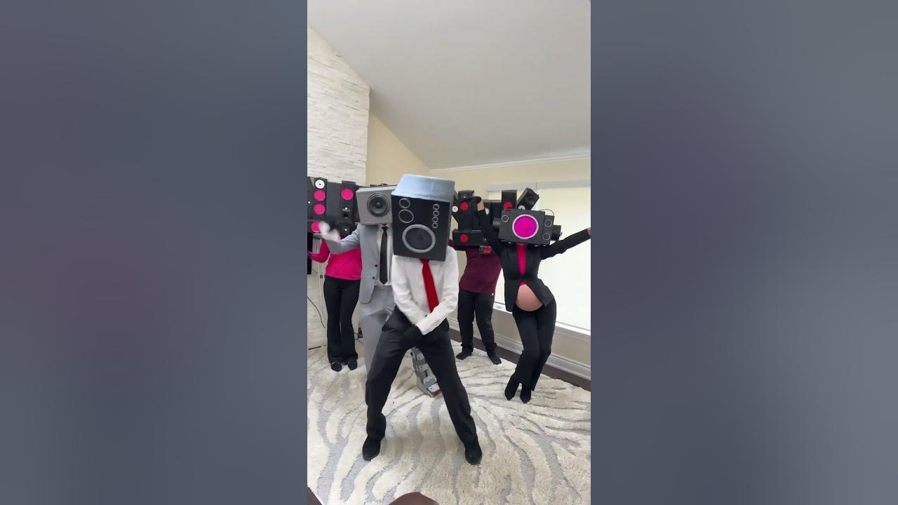 SPEAKER FAMILY DANCING!!😍