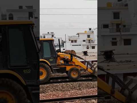 JCB चला दी रेल ट्रैक पर 😎 @Jcbindia #railinfra