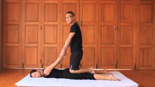 Classic Cobra (Cobra classique) - Reviewing Thai Massage Techniques with Kam Thye Chow